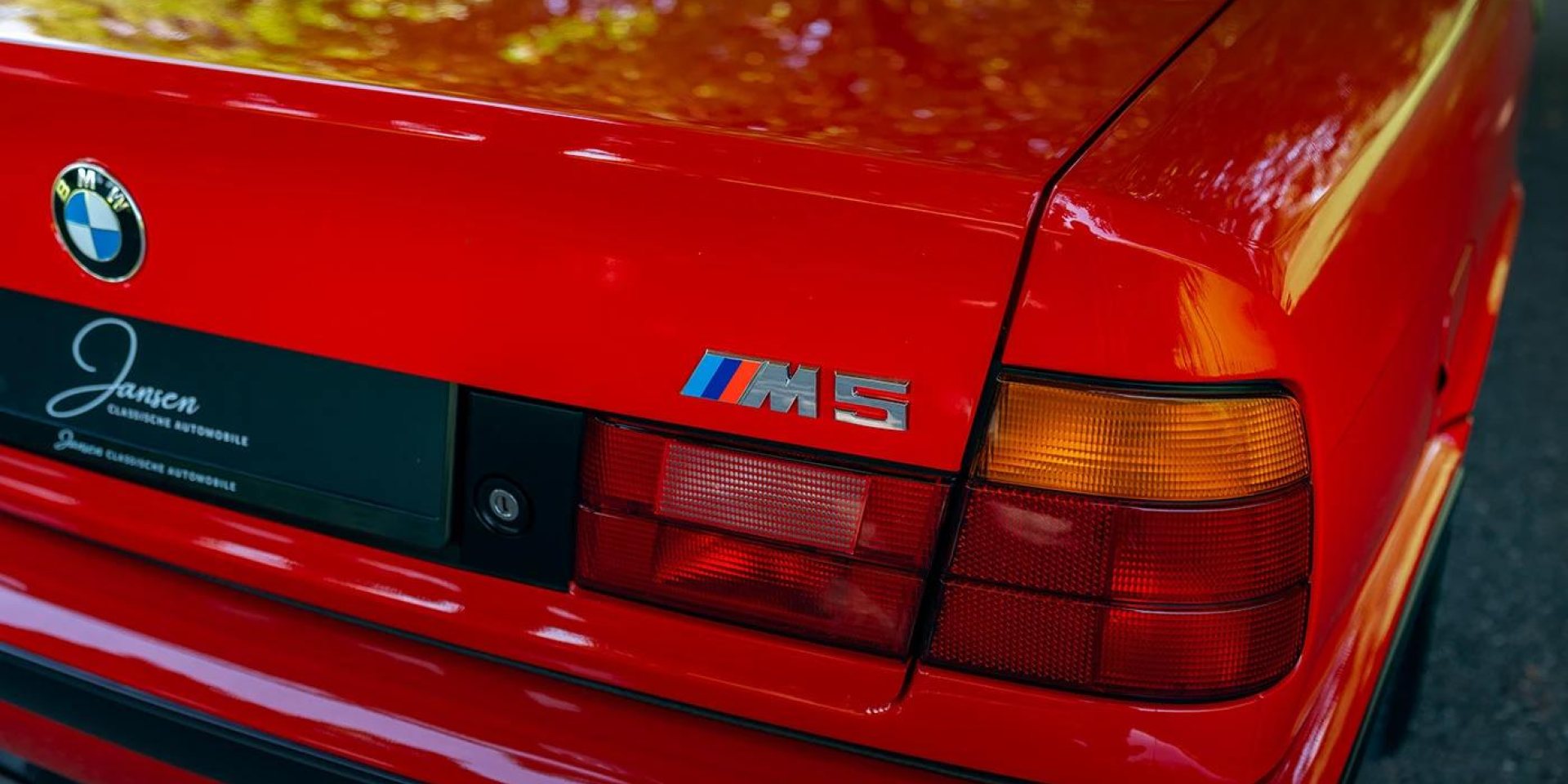 88-95 bmw e34 tail light